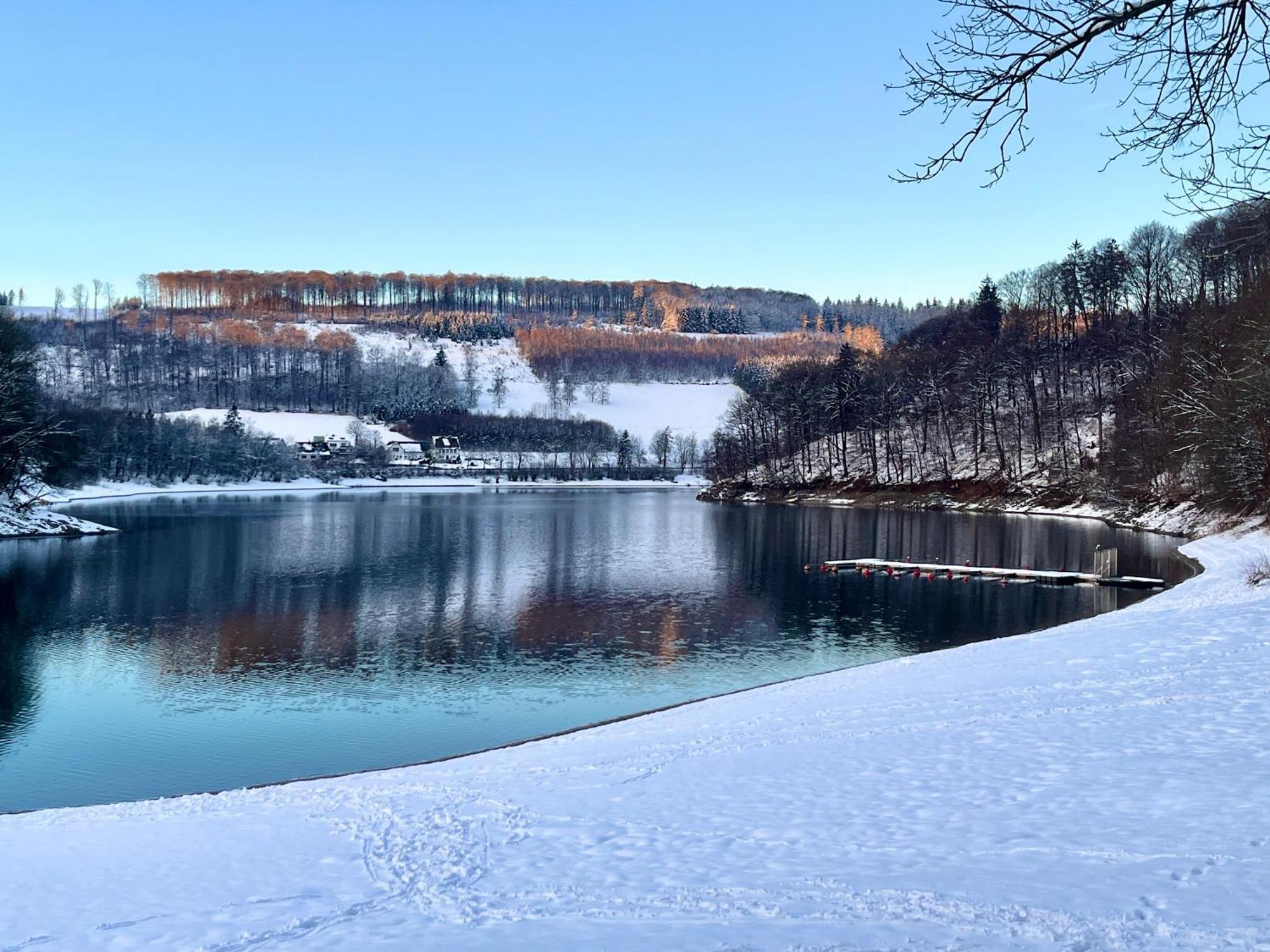 Charmantes Haus Am Hennesee Meschede Exteriör bild